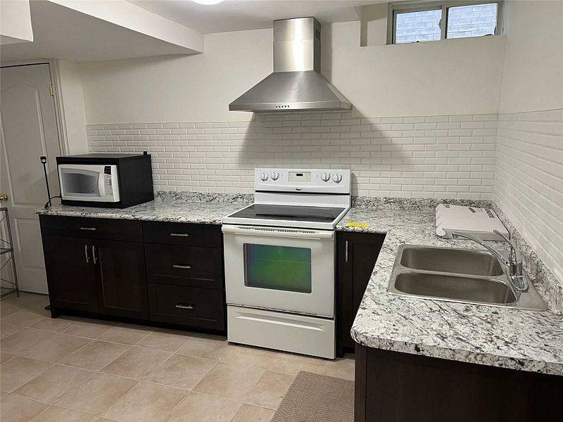 Richmond Hill, ON L4E 3Z4,51 Kalmar CRES