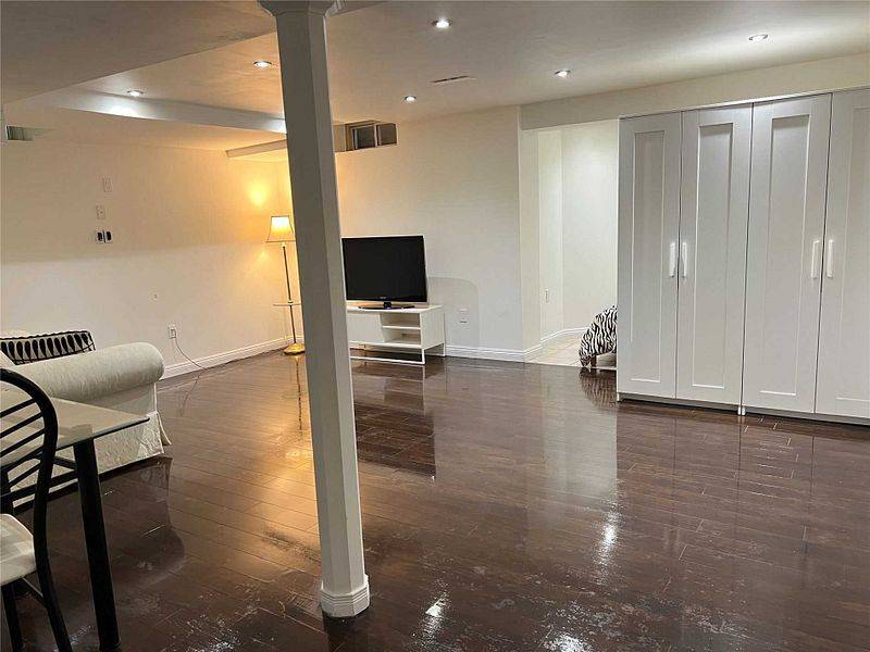 Richmond Hill, ON L4E 3Z4,51 Kalmar CRES