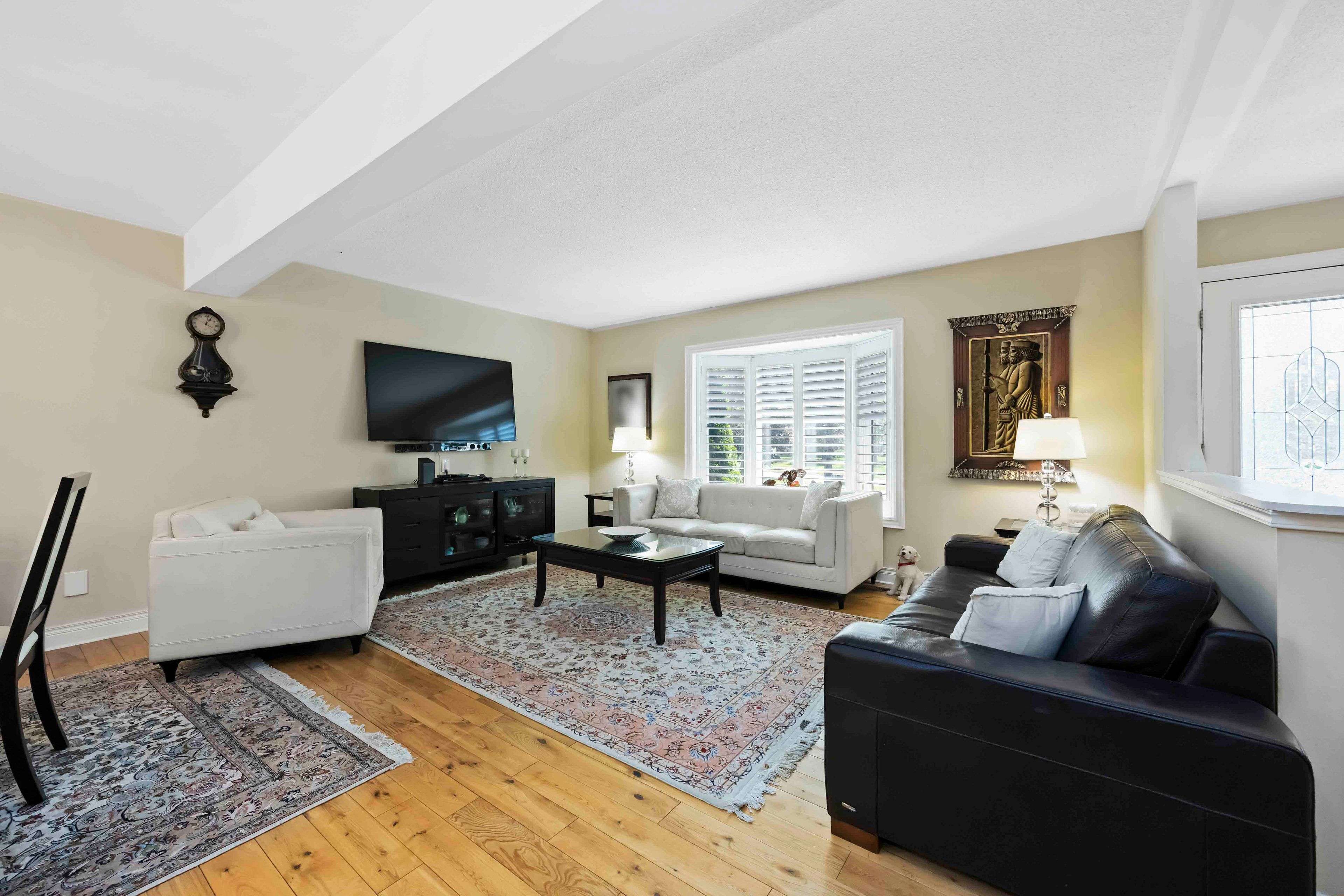 East Gwillimbury, ON L0G 1H0,6 Amberglen CT