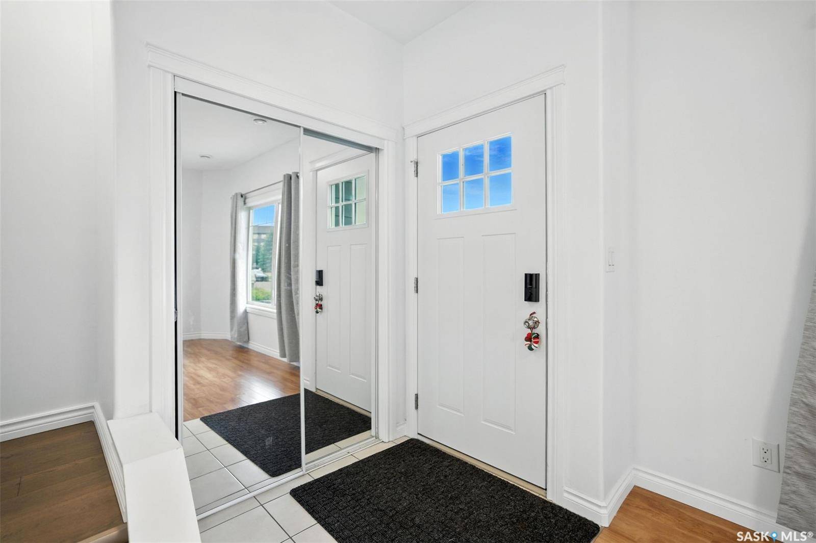Saskatoon, SK S7T 0R6,212 Willis CRESCENT #206