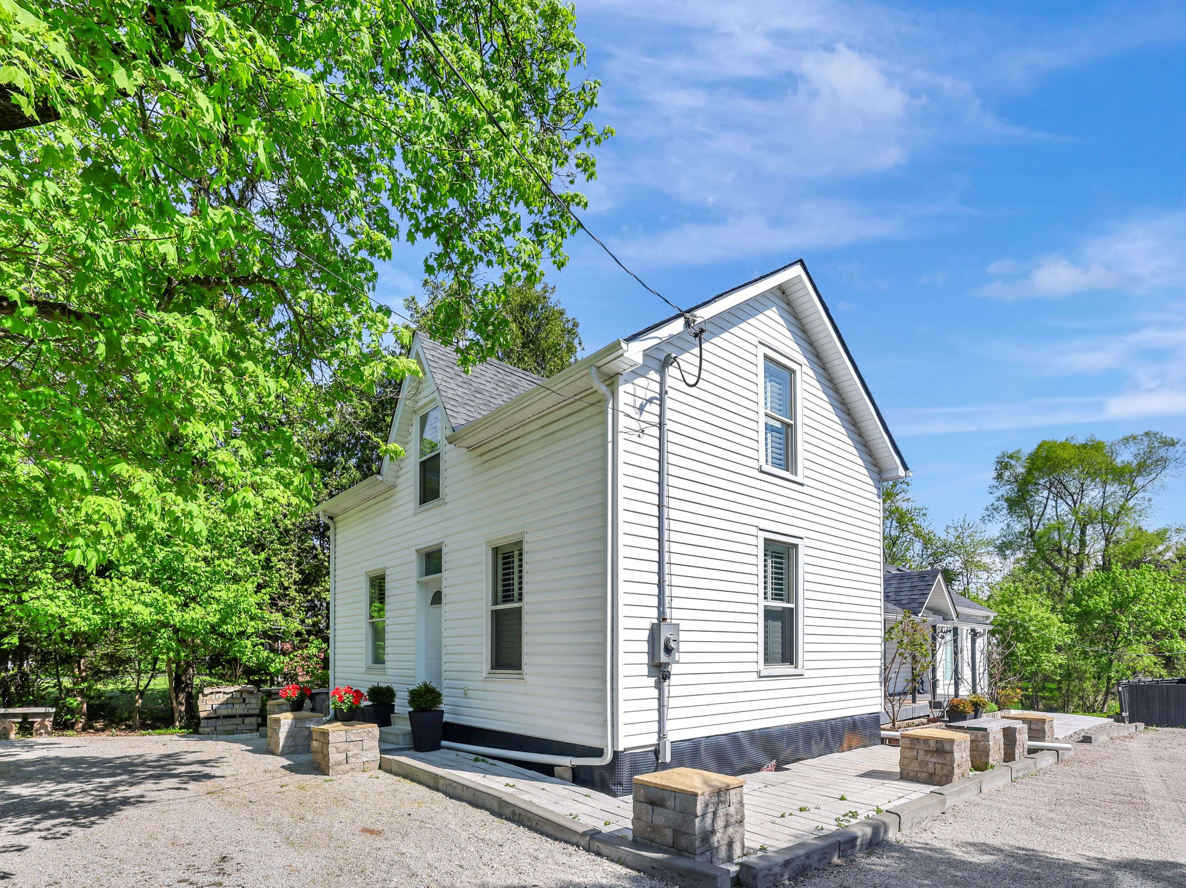 79 Tremaine RD, Milton, ON L9T 2W8