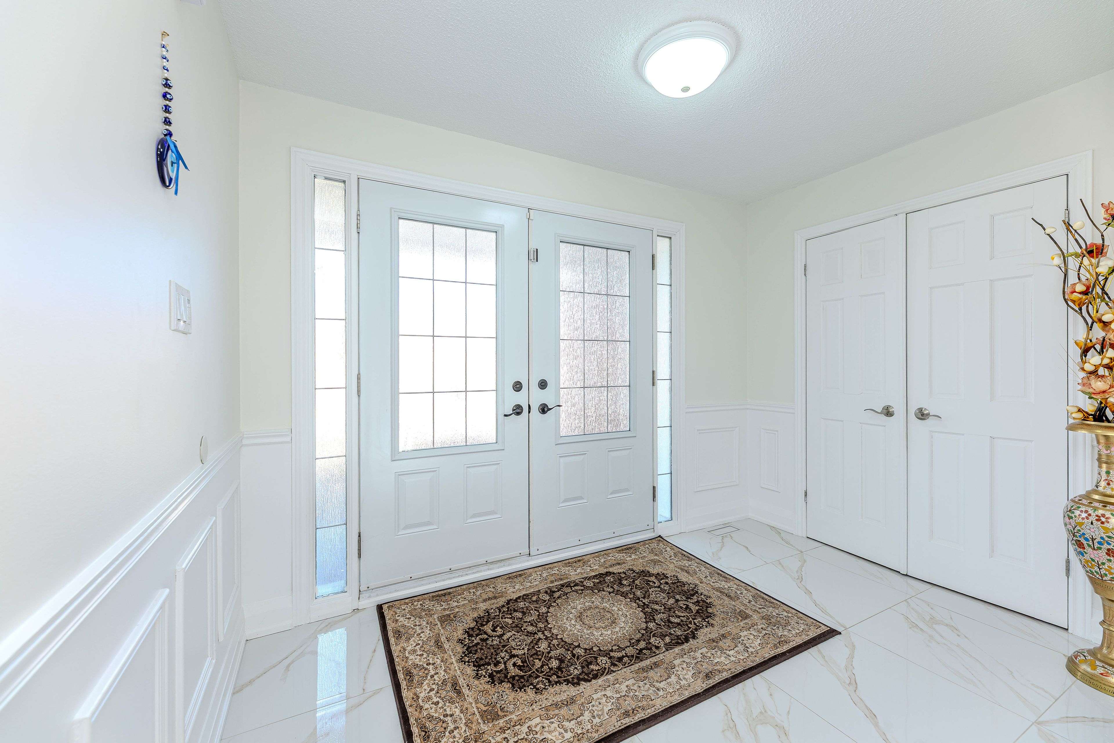Oakville, ON L6M 2J7,1310 Greenridge CIR