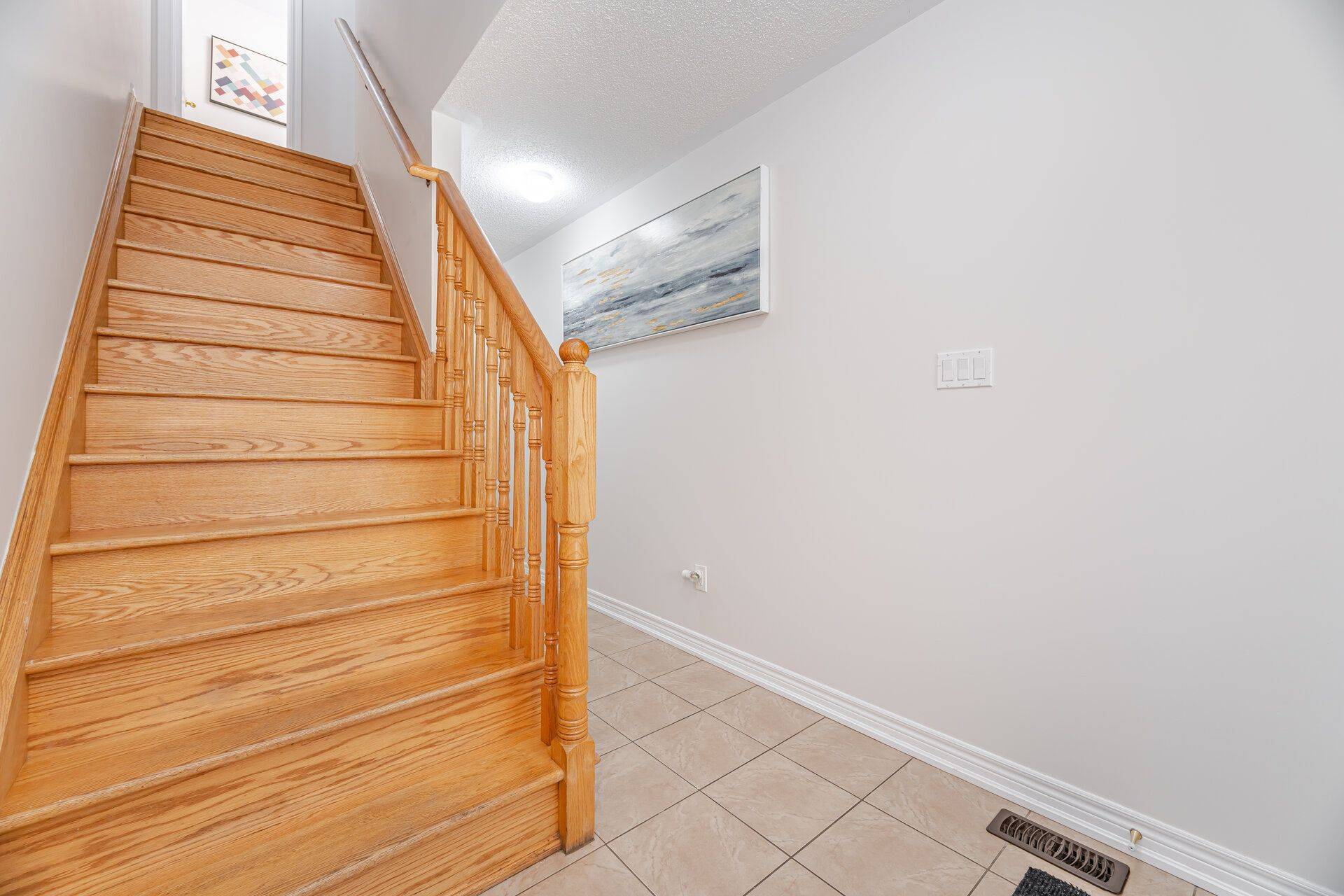 Brampton, ON L6Z 0J1,14 Tollgate ST