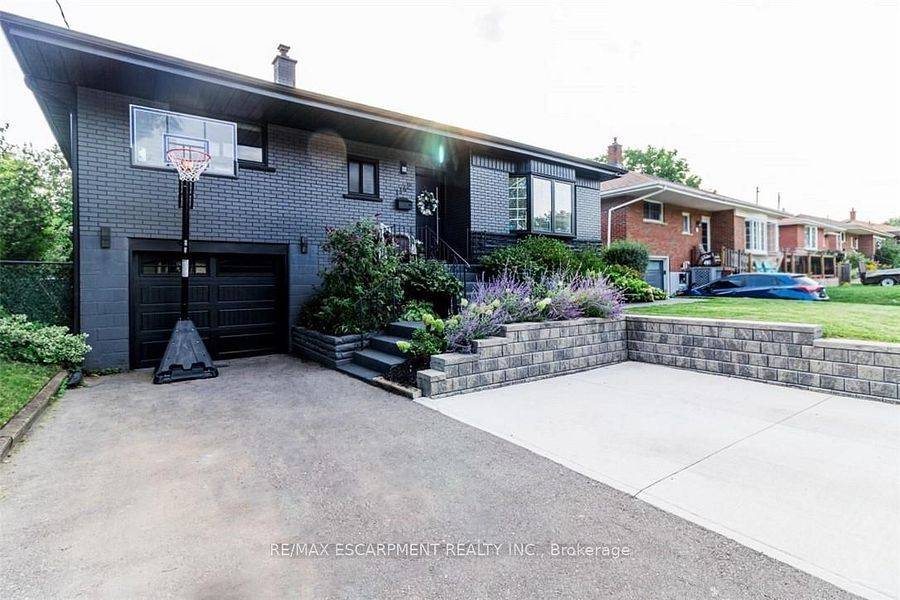 Burlington, ON L7P 2K7,1142 Stanley DR