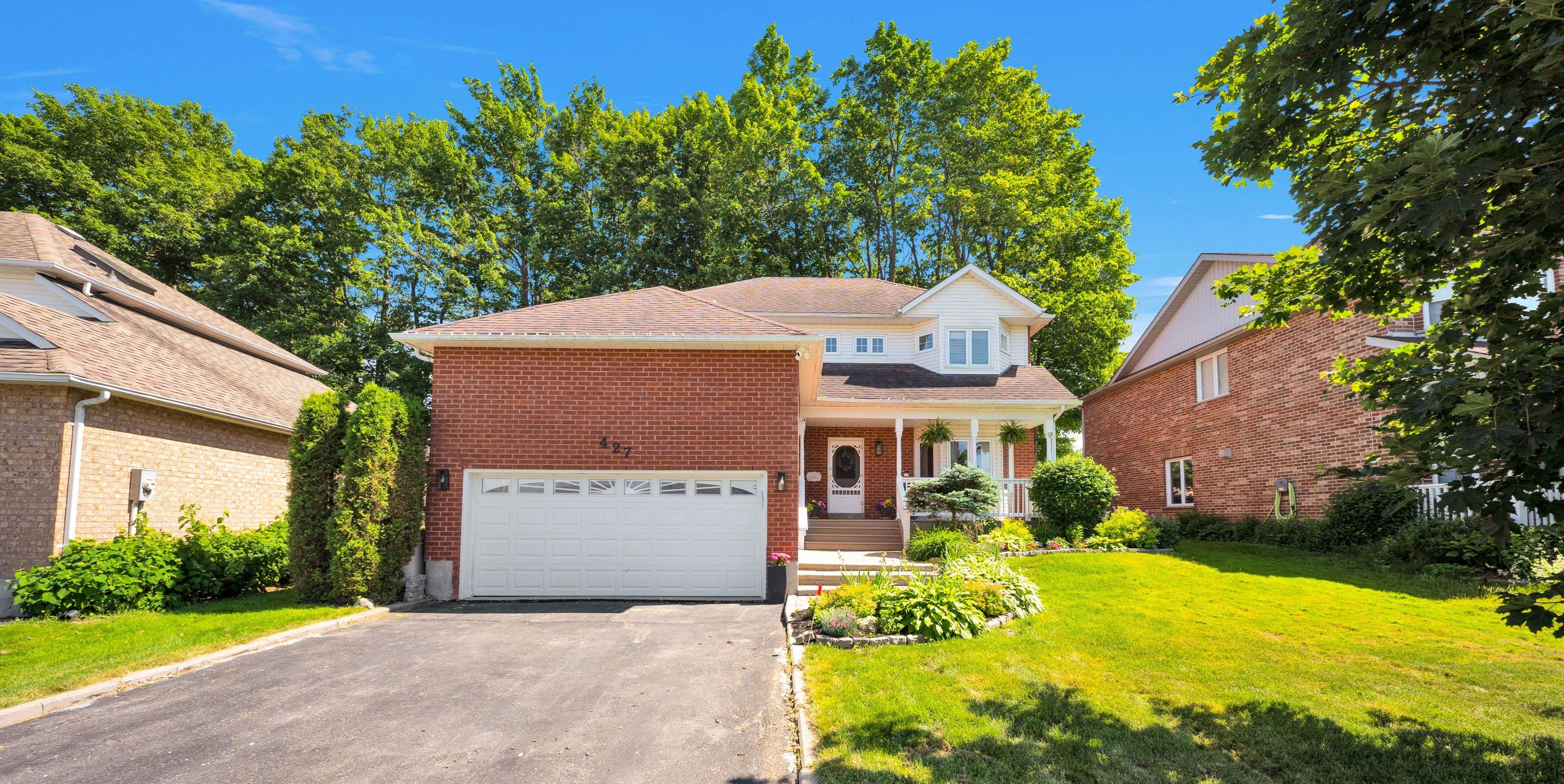 427 Olde Village LN, Shelburne, ON L0N 1S2