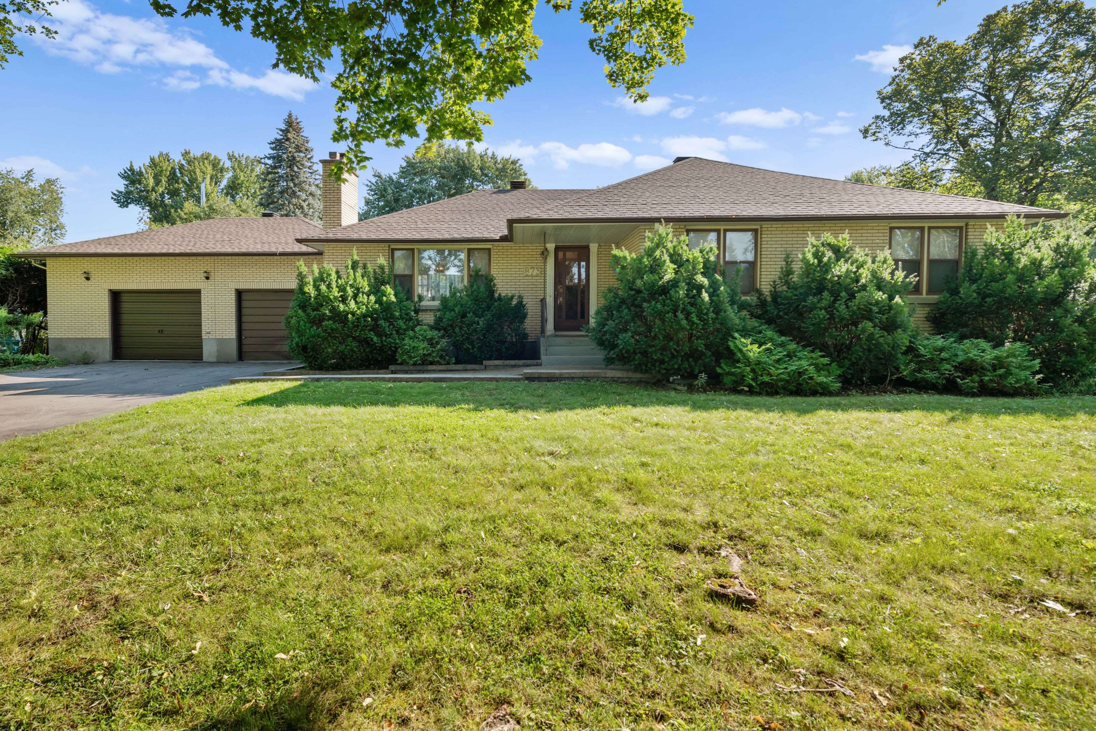 Mckellar Heights - Glabar Park And Area, ON K2A 2Z3,873 DUNLEVIE AVE