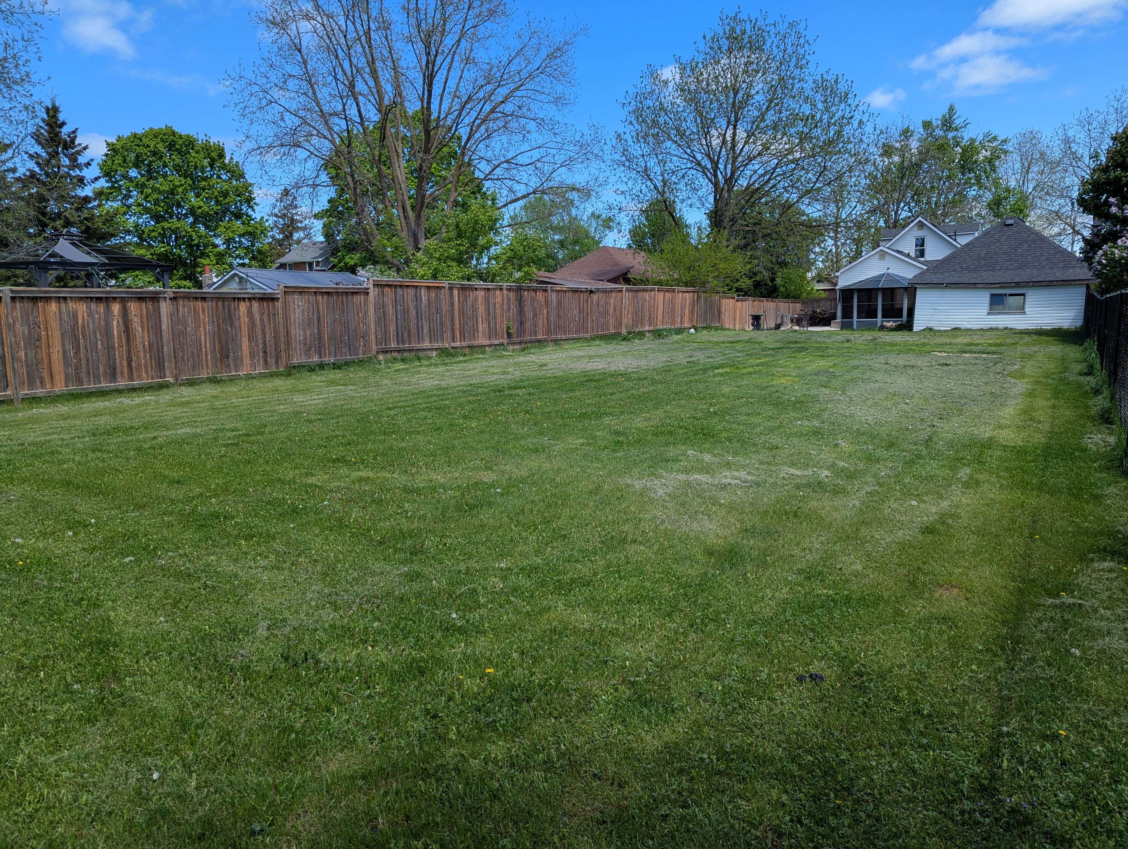 Belleville, ON K8P 2T7,46 Prince Of Wales DR