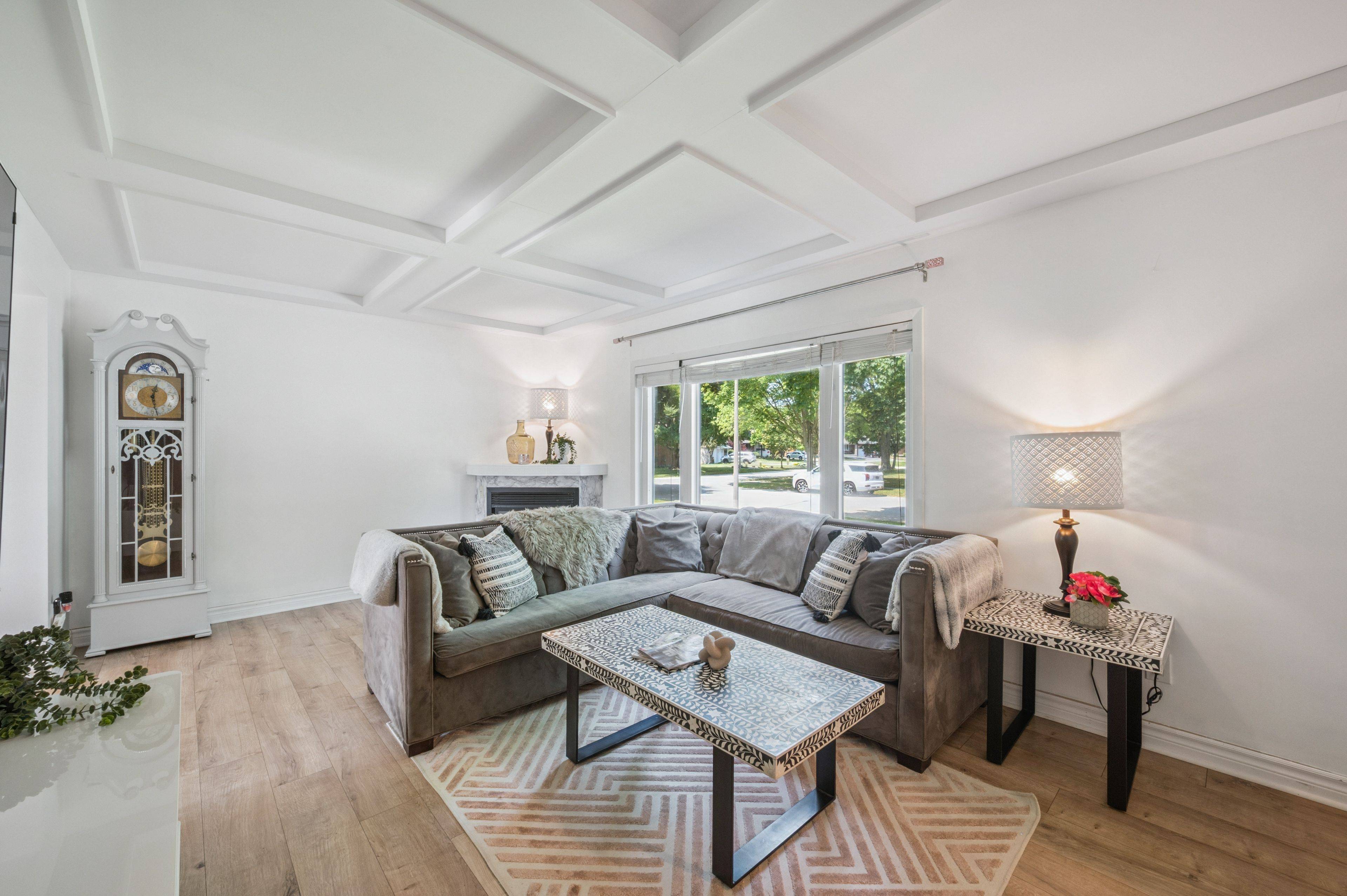 Kitchener, ON N2B 2J3,36 Craig DR