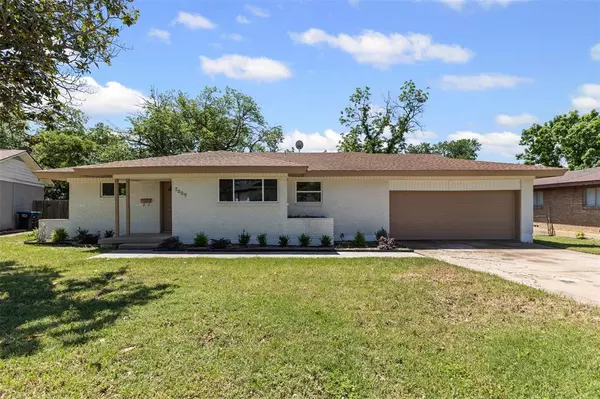 7009 Overhill Road, Fort Worth, TX 76116