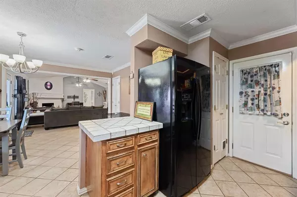 North Richland Hills, TX 76180,5501 Wood View Street
