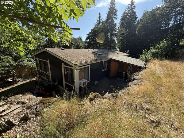 590 NE SPRING ST, White Salmon, WA 98672