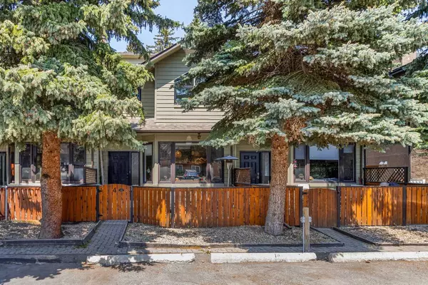 833 5th ST #4, Canmore, AB T1W 2G1