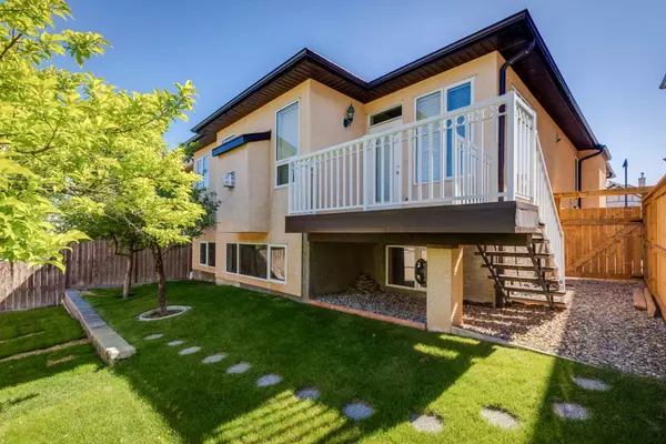 Calgary, AB T3K 0A7,72 Panatella MNR NW