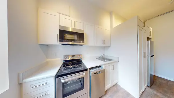 Toronto C01, ON M4Y 1X9,508 Yonge ST