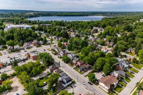 Midland, ON L4R 3P2,344 First ST
