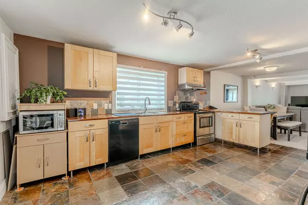 Barrie, ON L4M 2X7,20 Ferris LN