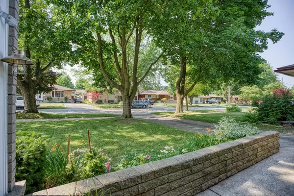 Kitchener, ON N2A 1V6,302 Ross AVE
