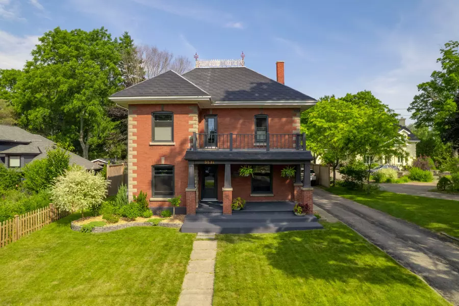 581 Queen ST, Kincardine, ON N2Z 2J1