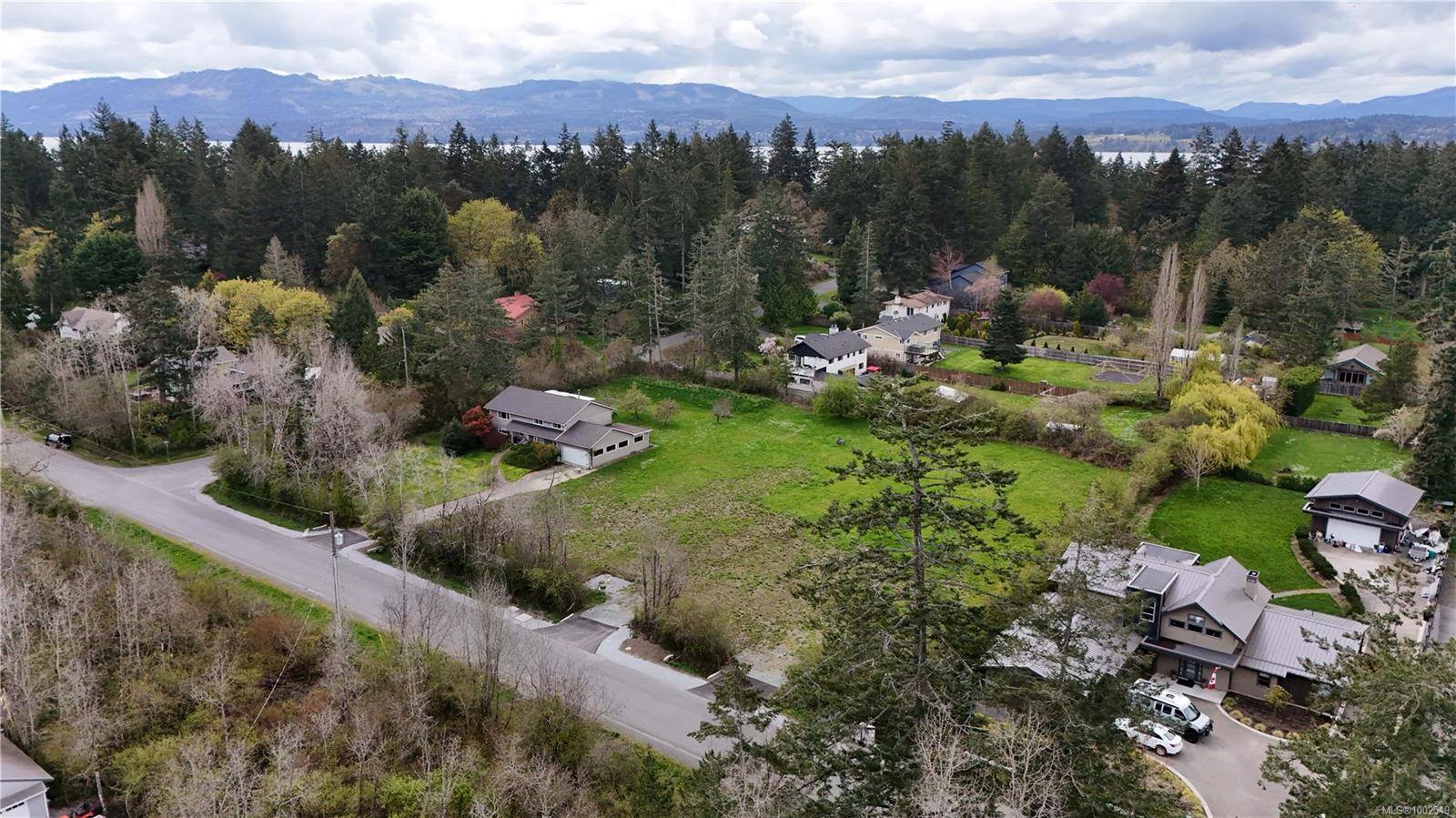 North Saanich, BC V8C 3C2,10820 Derrick Rd