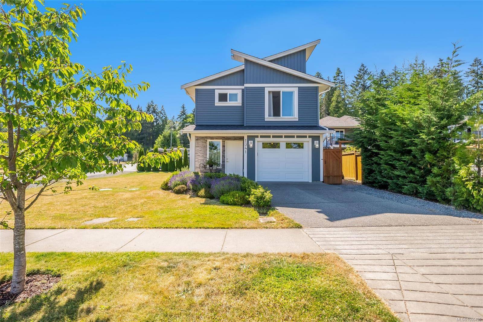 1341 Blue Heron Rd, Nanaimo, BC V9X 0B4