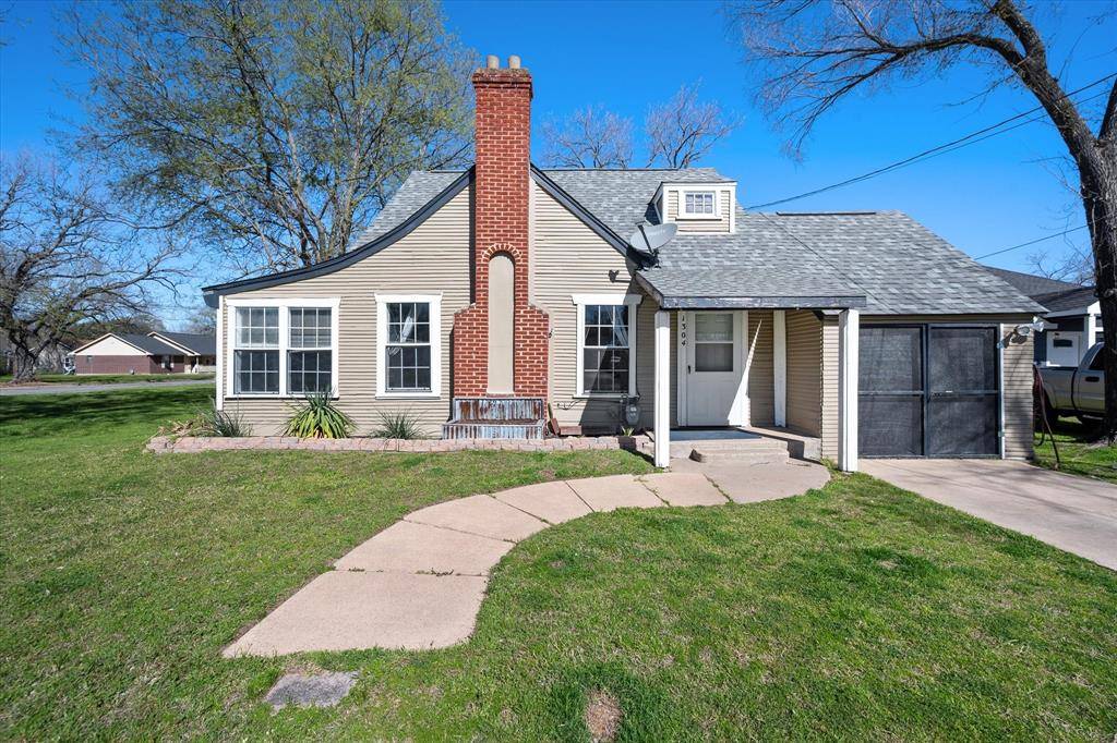 Corsicana, TX 75110,1304 E 4th Avenue