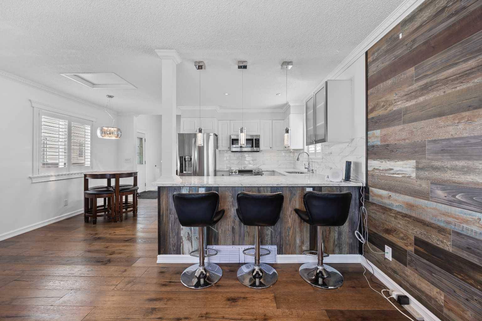 Calgary, AB T3J 3B8,31 Martinridge PL NE