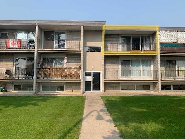 220 Mayor Magrath DR North #5, Lethbridge, AB T1H 3P8