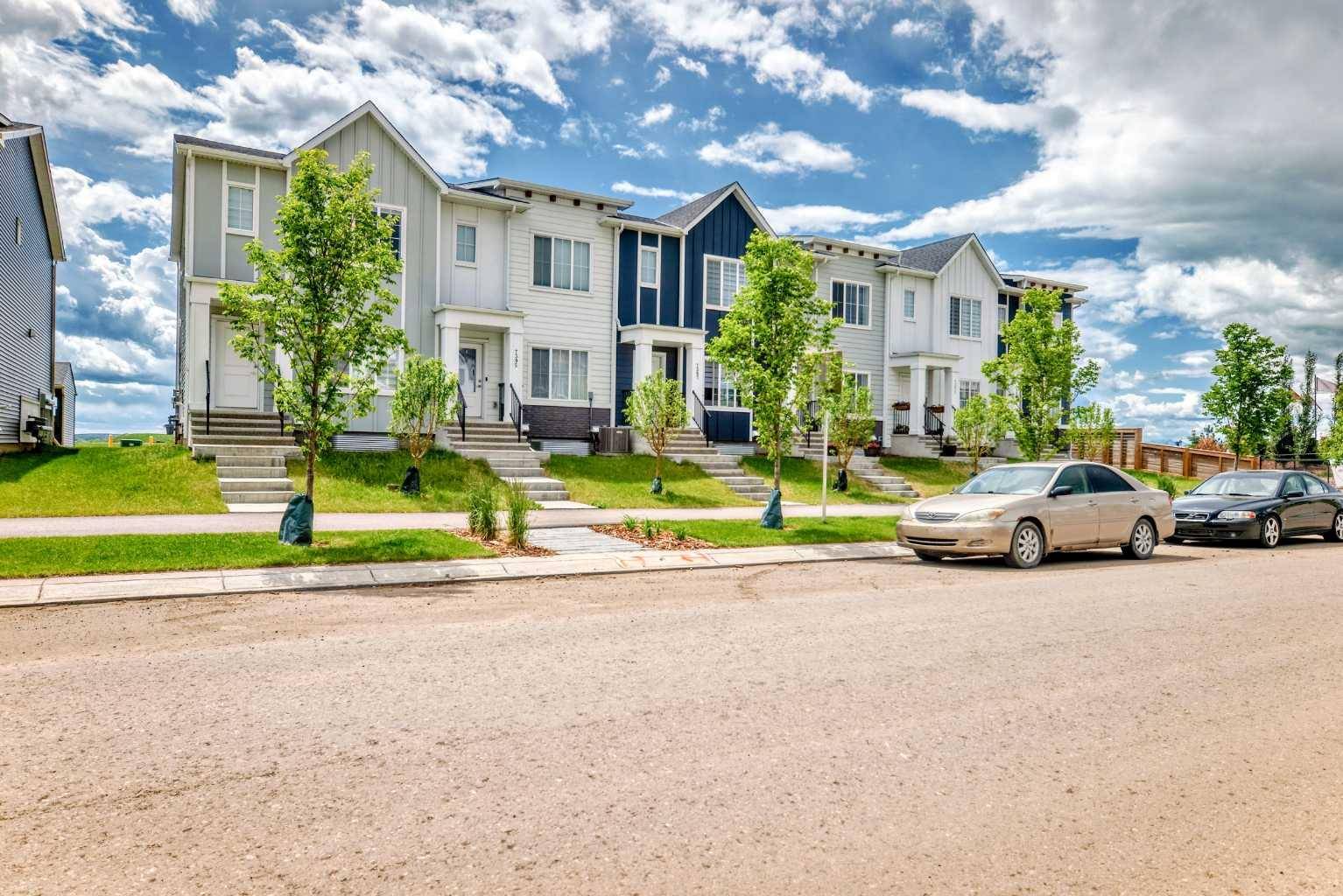 7403 202 AVE SE, Calgary, AB T3S 0E8