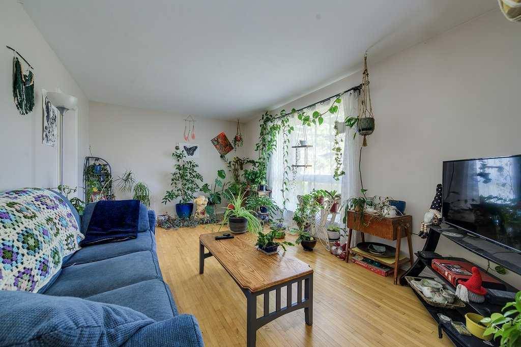 Red Deer, AB T4N 0M6,3907 39 ST #1604
