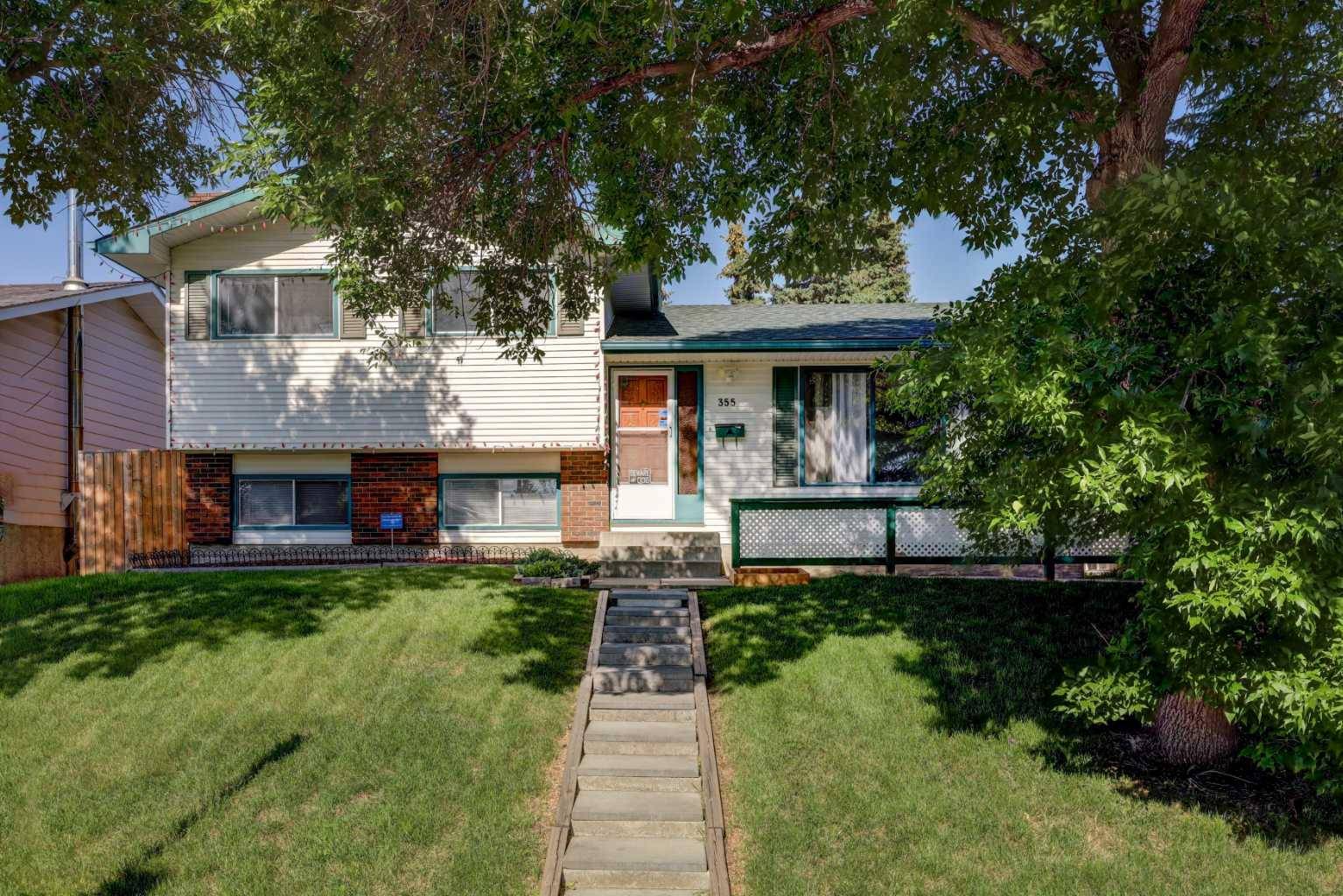 355 Pinewind RD Northeast, Calgary, AB T1Y 2H2