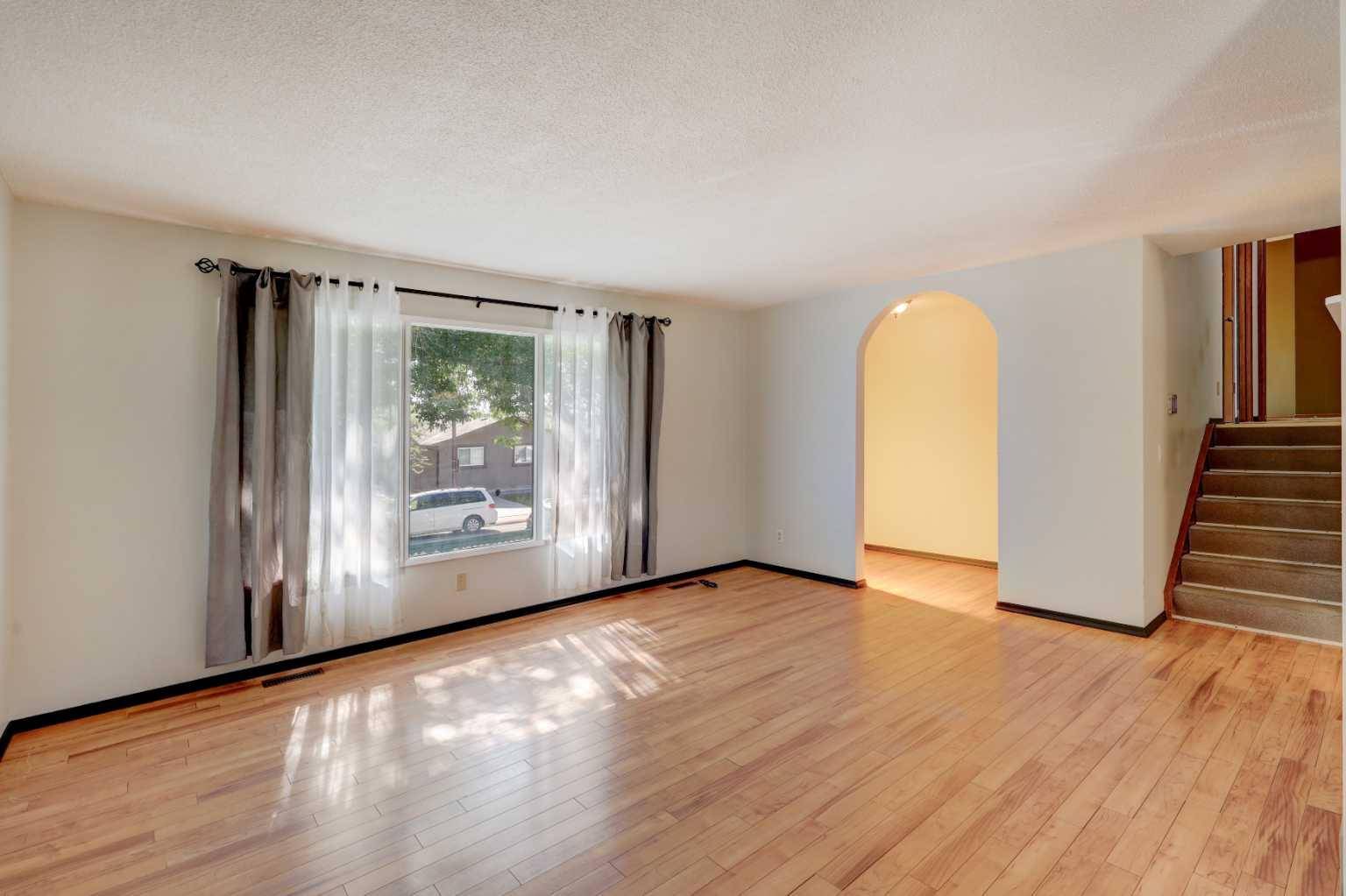 Calgary, AB T1Y 2H2,355 Pinewind RD NE