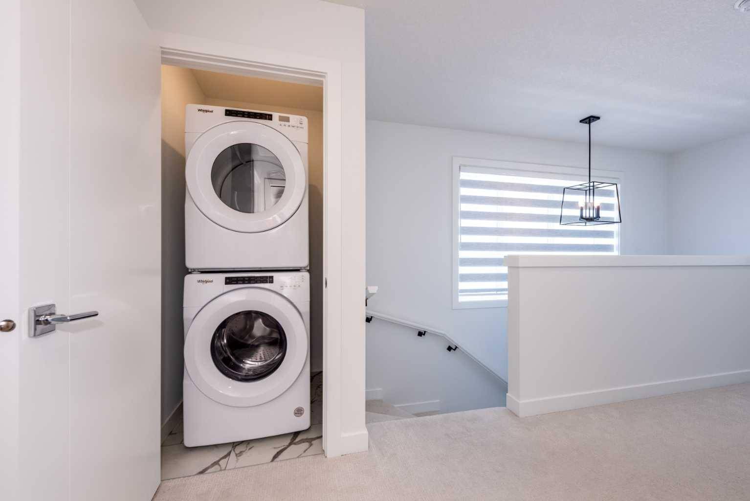 Calgary, AB T3S 0H7,7686 202 AVE SE