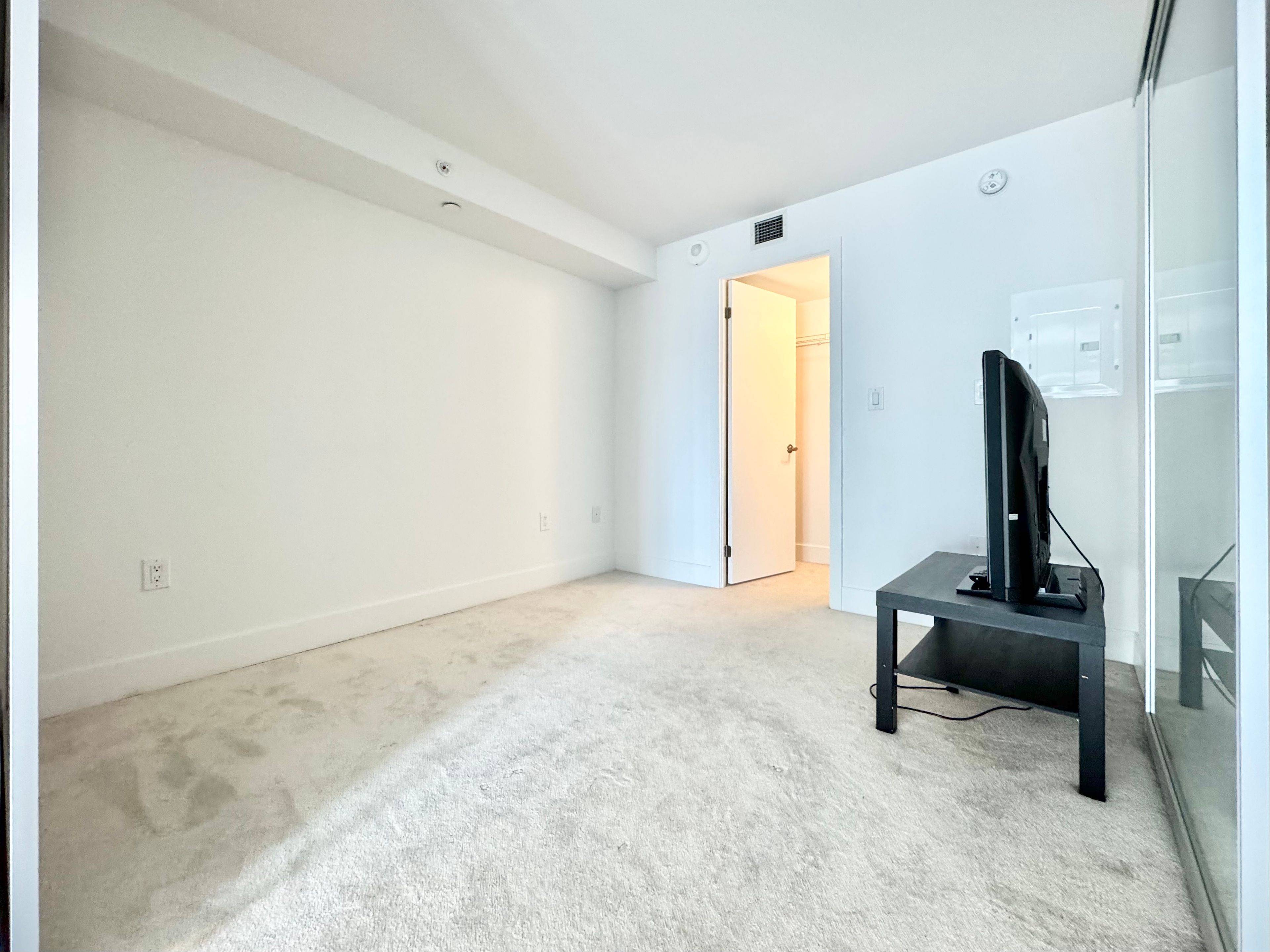 Toronto C01, ON M5S 0C6,955 Bay ST #1708