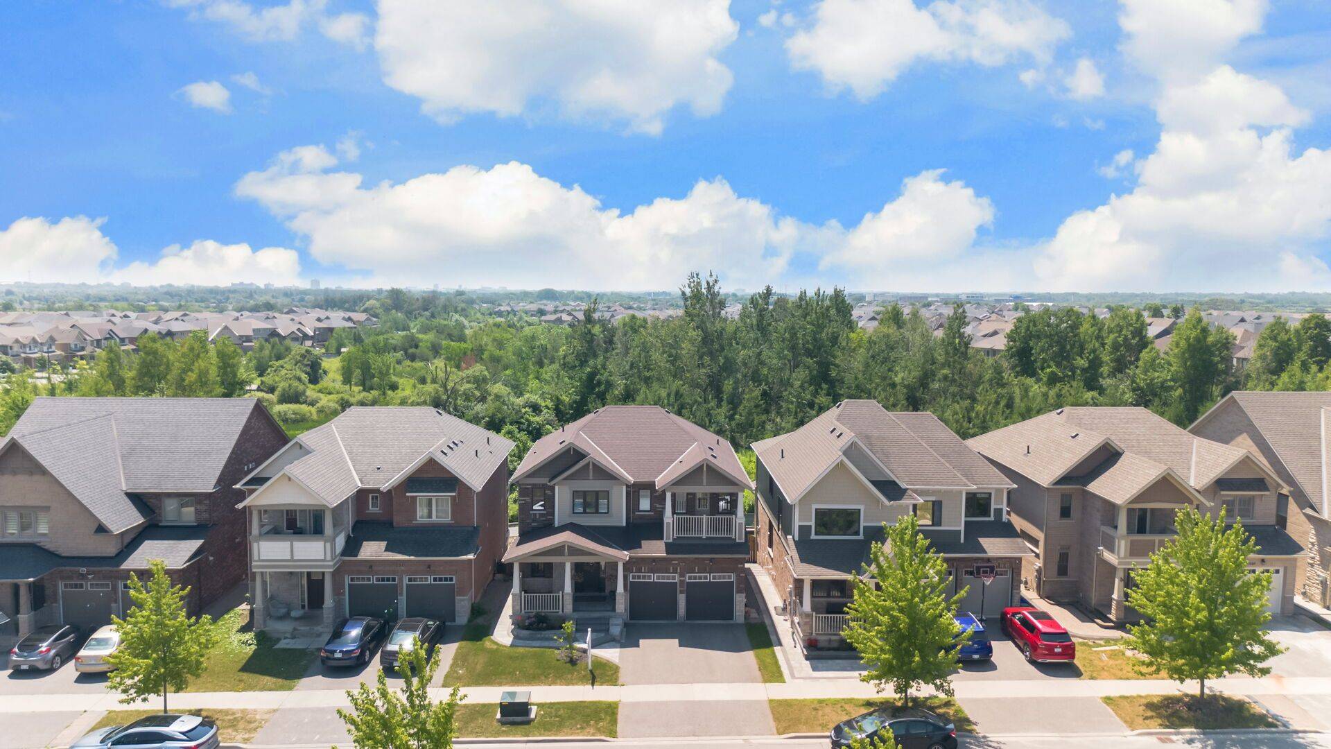 Oshawa, ON L1L 0J8,207 Symington AVE