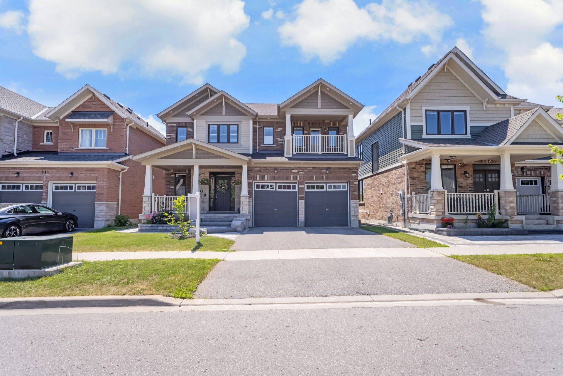 Oshawa, ON L1L 0J8,207 Symington AVE