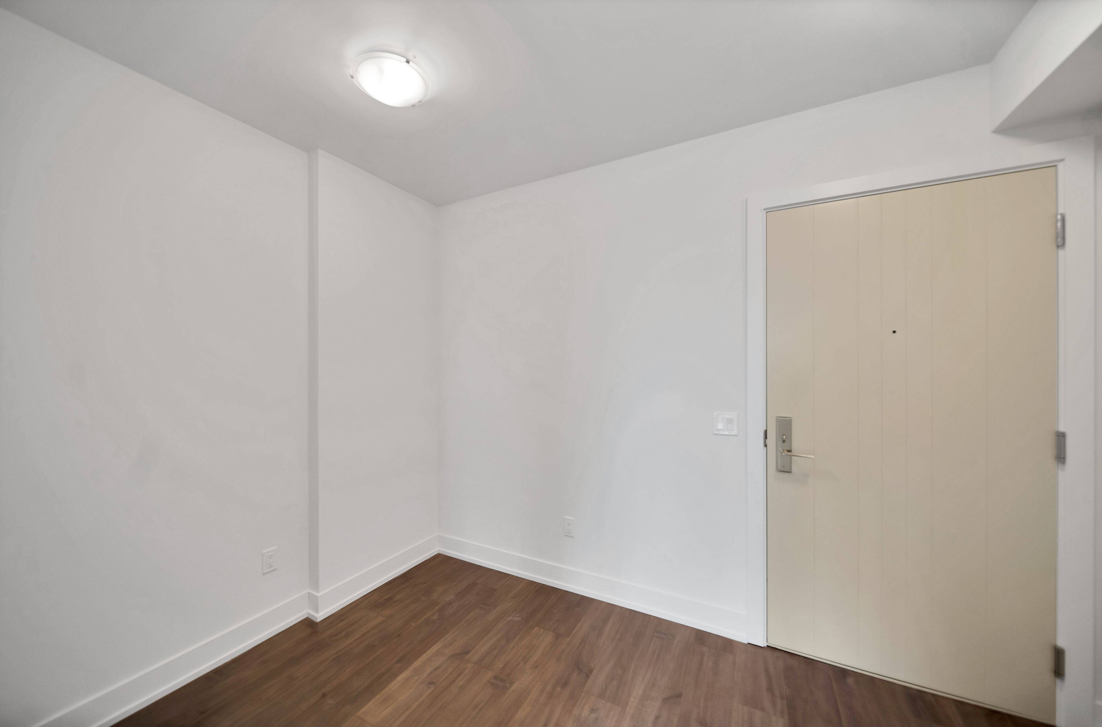 Oshawa, ON L1L 0R5,2550 Simcoe ST N #2312