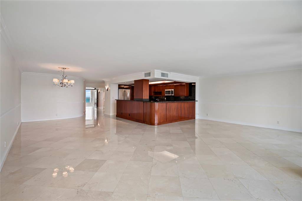 Fort Lauderdale, FL 33316,2100 S Ocean Ln #2207