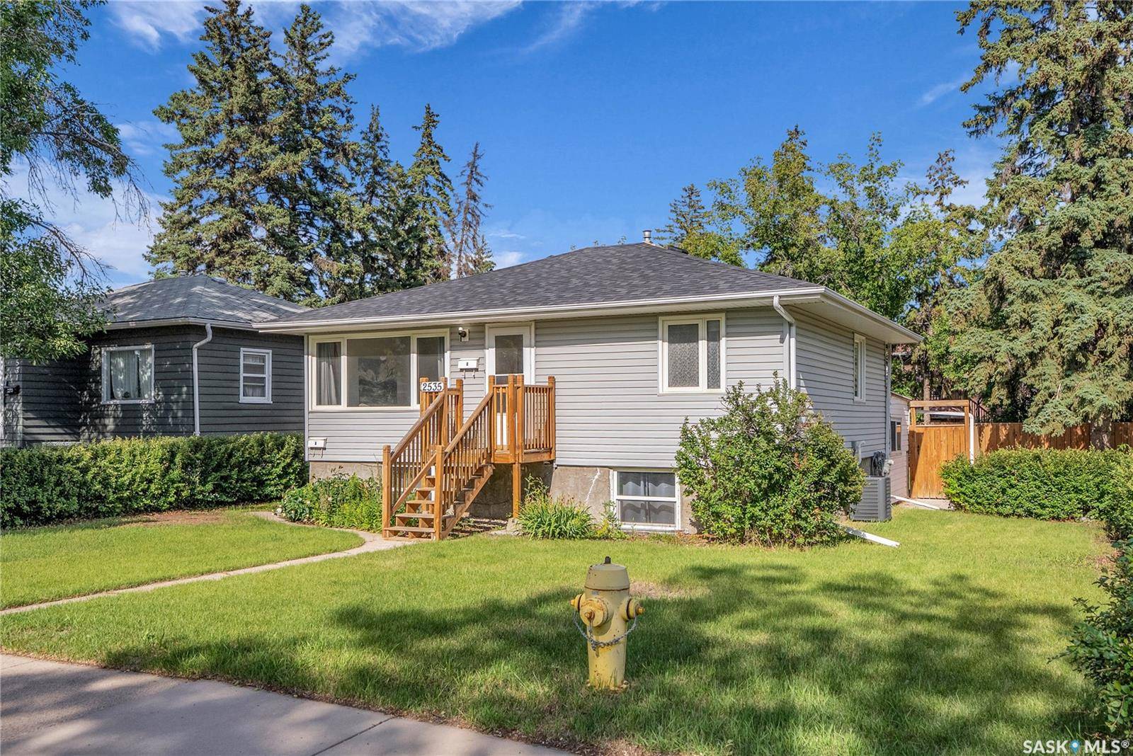 Saskatoon, SK S7J 0T6,2535 Kelvin AVENUE