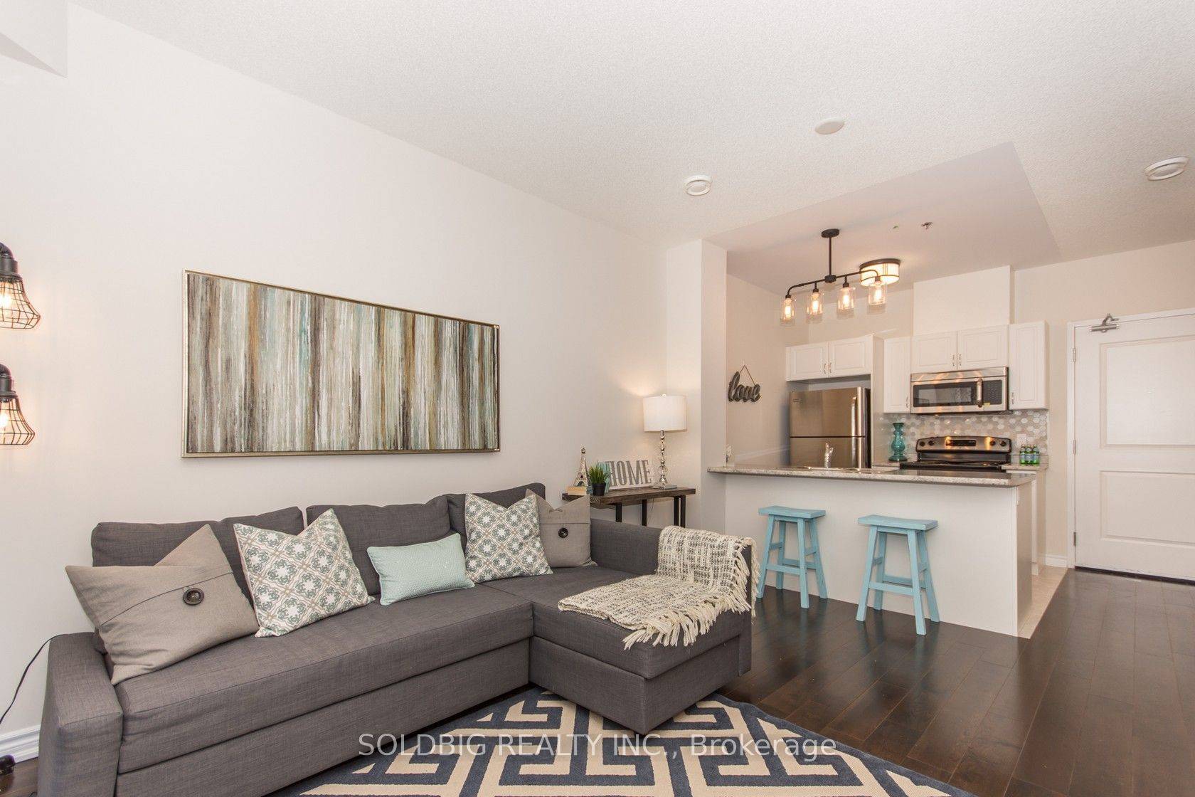 Milton, ON L9T 0Y8,1370 Costigan RD #108