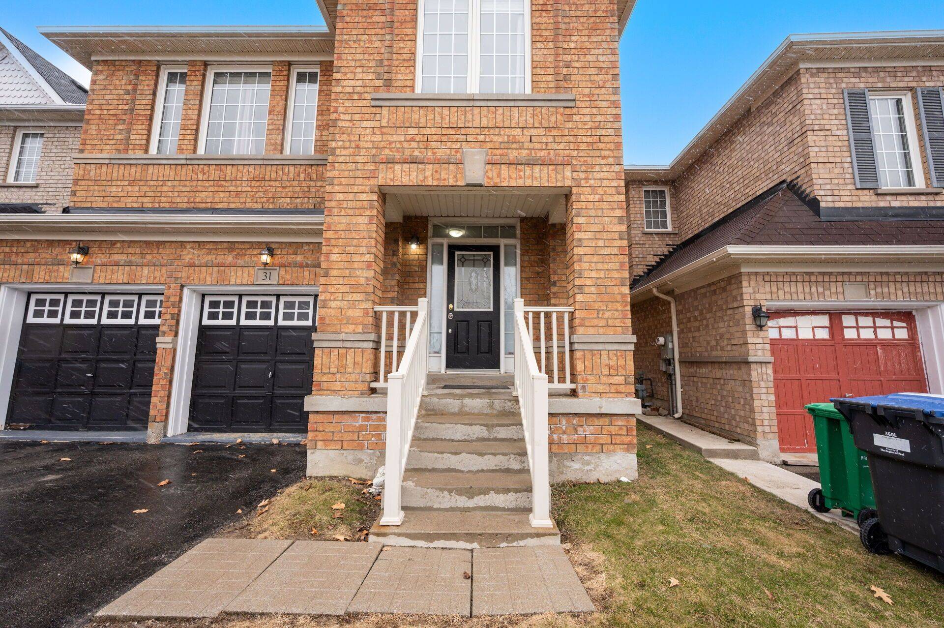 Brampton, ON L7A 3X8,31 Rambling Oak DR