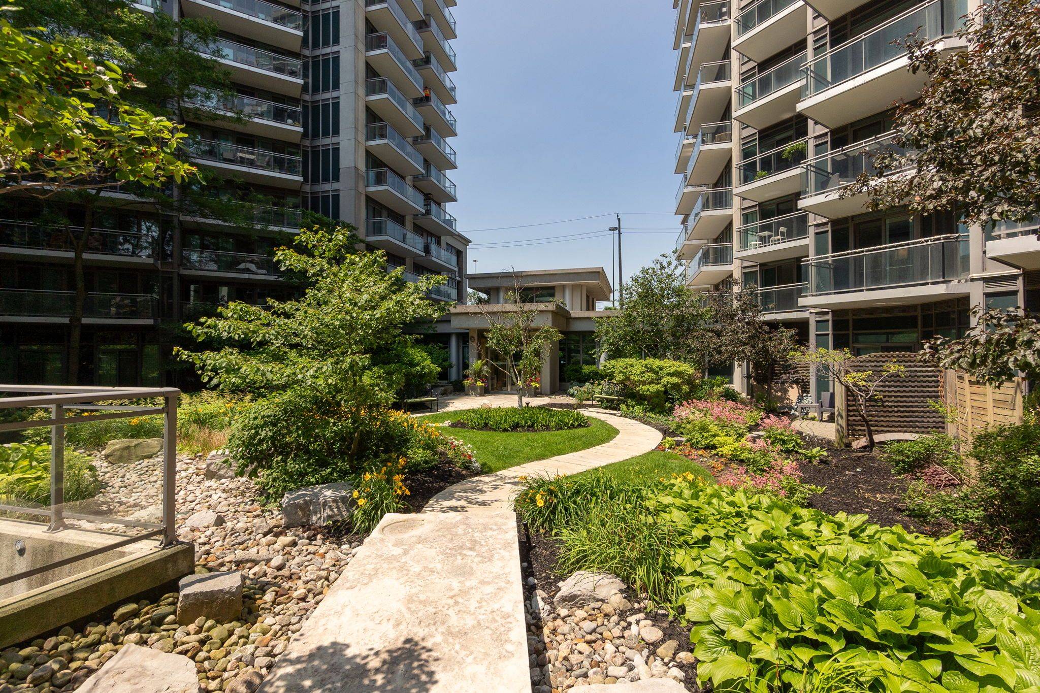 Toronto W06, ON M8V 4E8,2119 Lake Shore BLVD W #1506