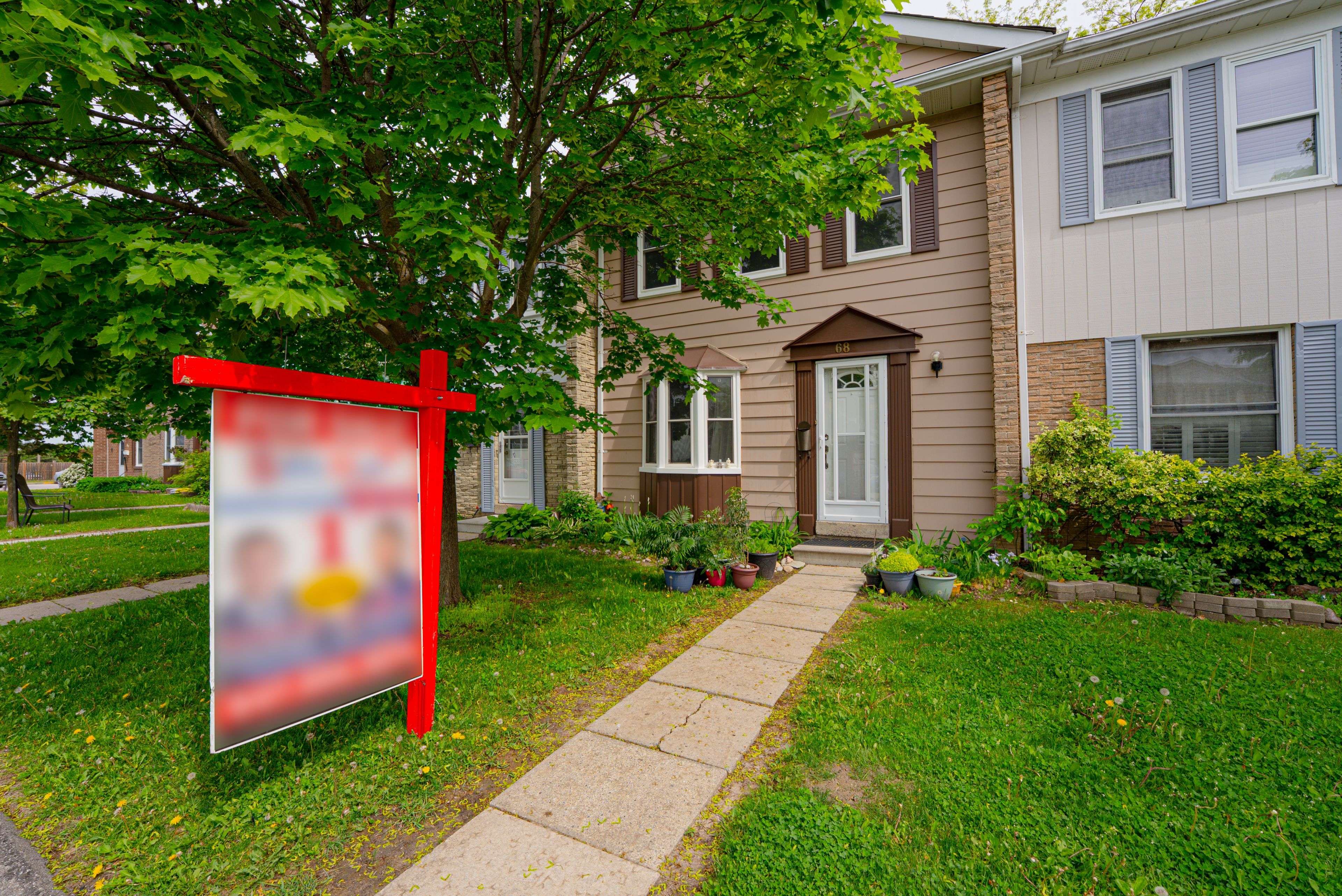 Brampton, ON L6S 3J5,1020 Central Park DR #68