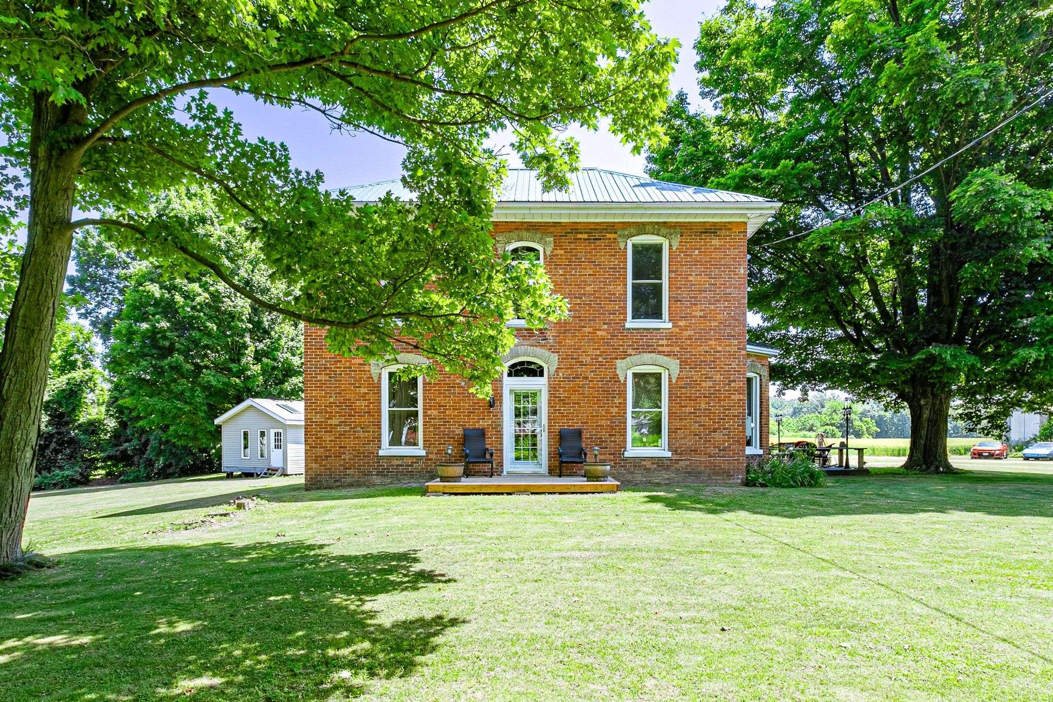 Norfolk, ON N0E 1Y0,652 Villa Nova RD