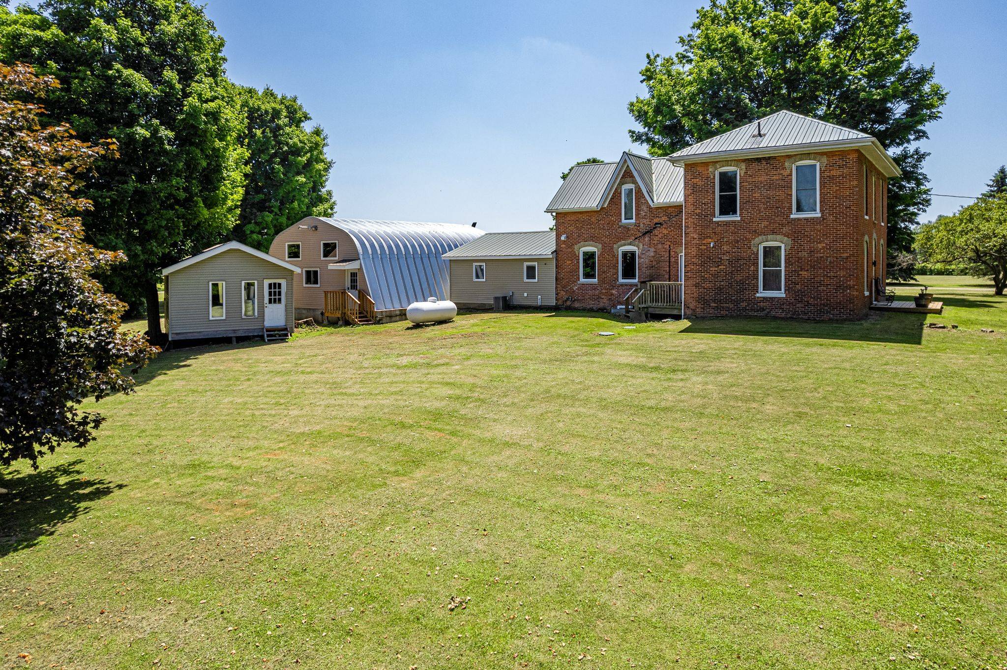 Norfolk, ON N0E 1Y0,652 Villa Nova RD