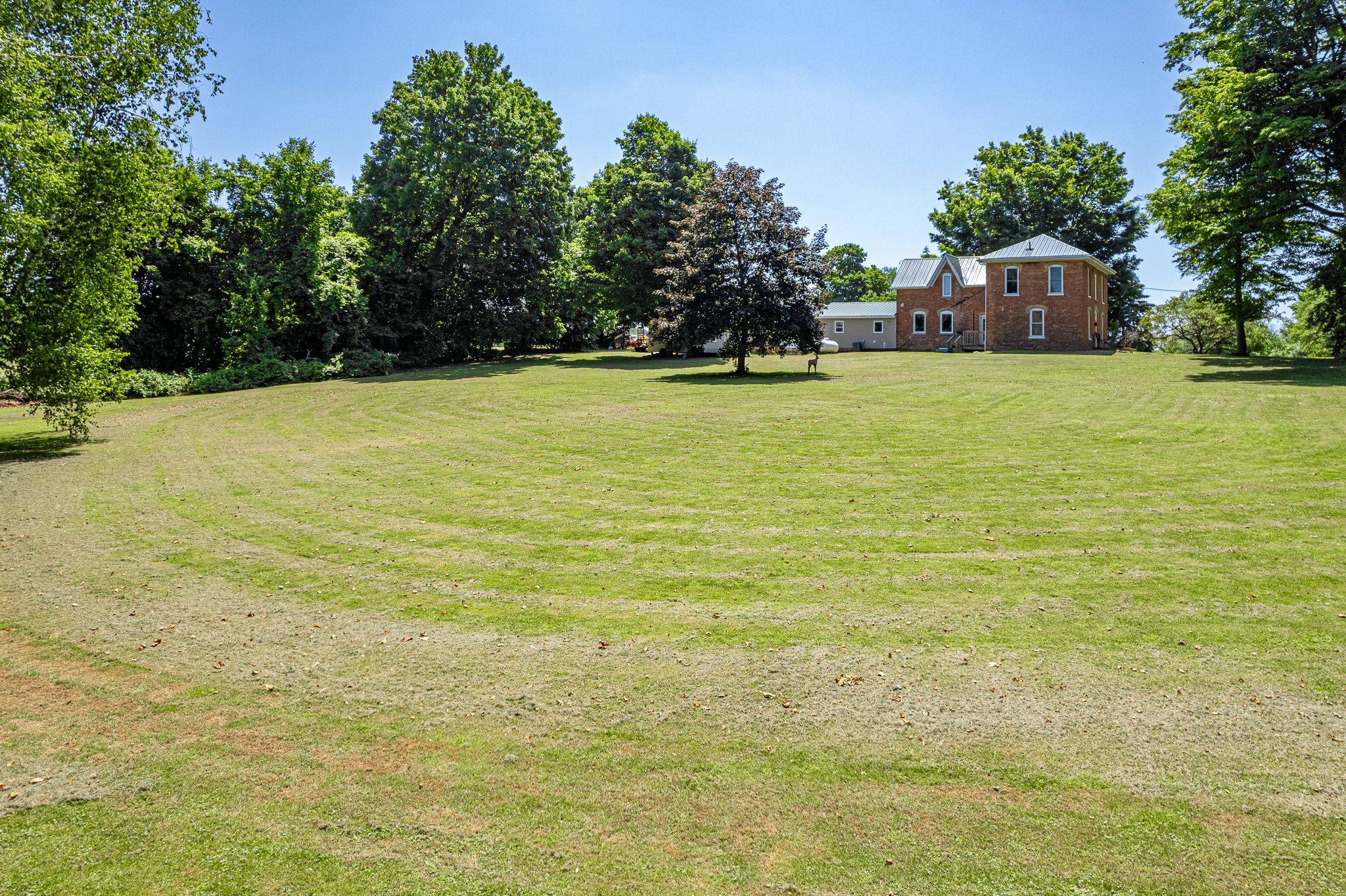 Norfolk, ON N0E 1Y0,652 Villa Nova RD