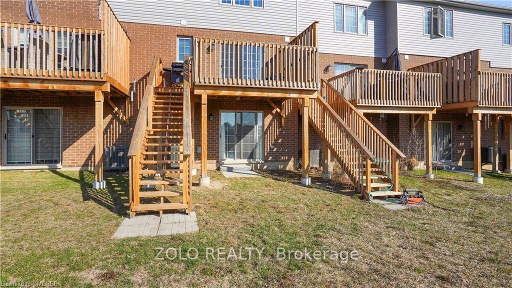Kitchener, ON N2P 0K3,106 Monarch Woods DR
