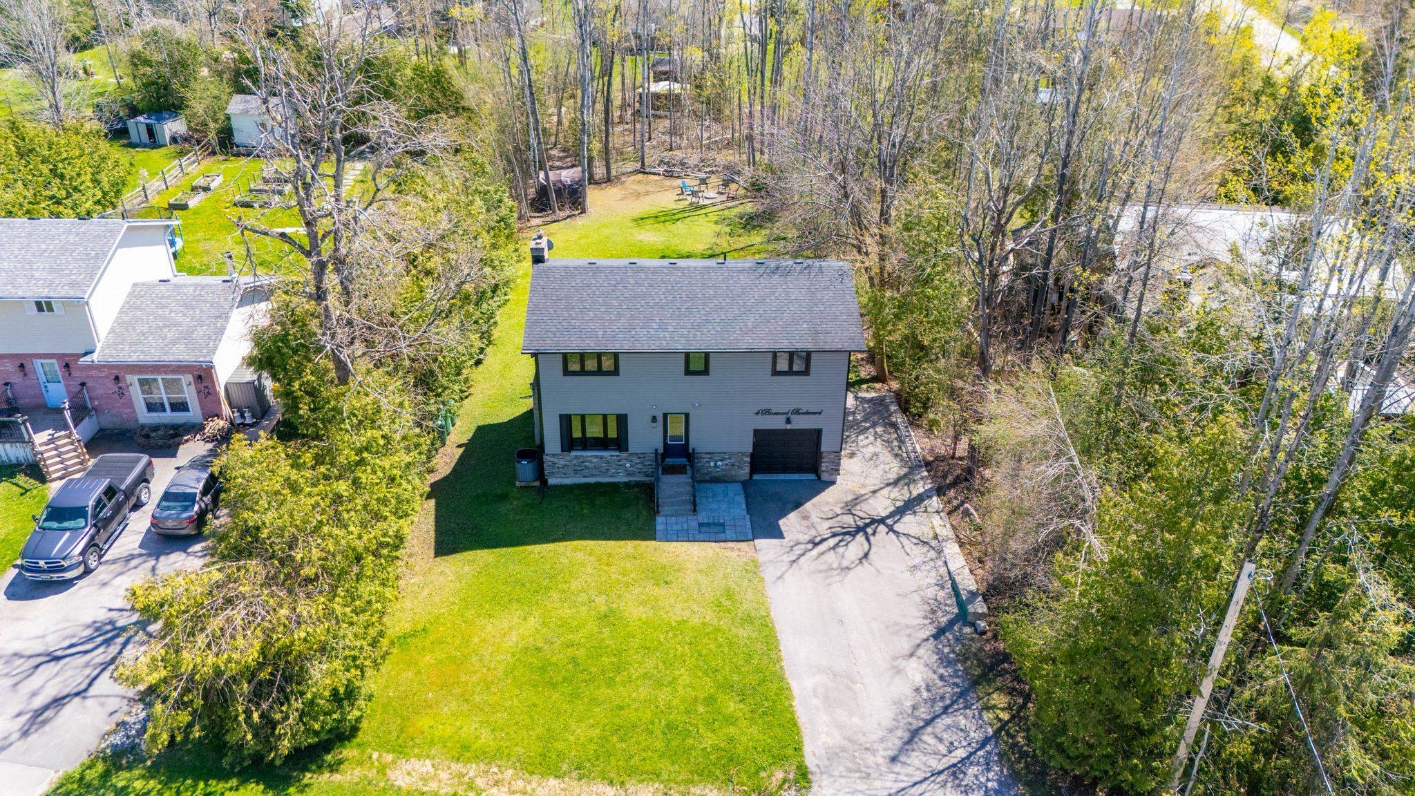Kawartha Lakes, ON K0M 2T0,4 Pinewood BLVD