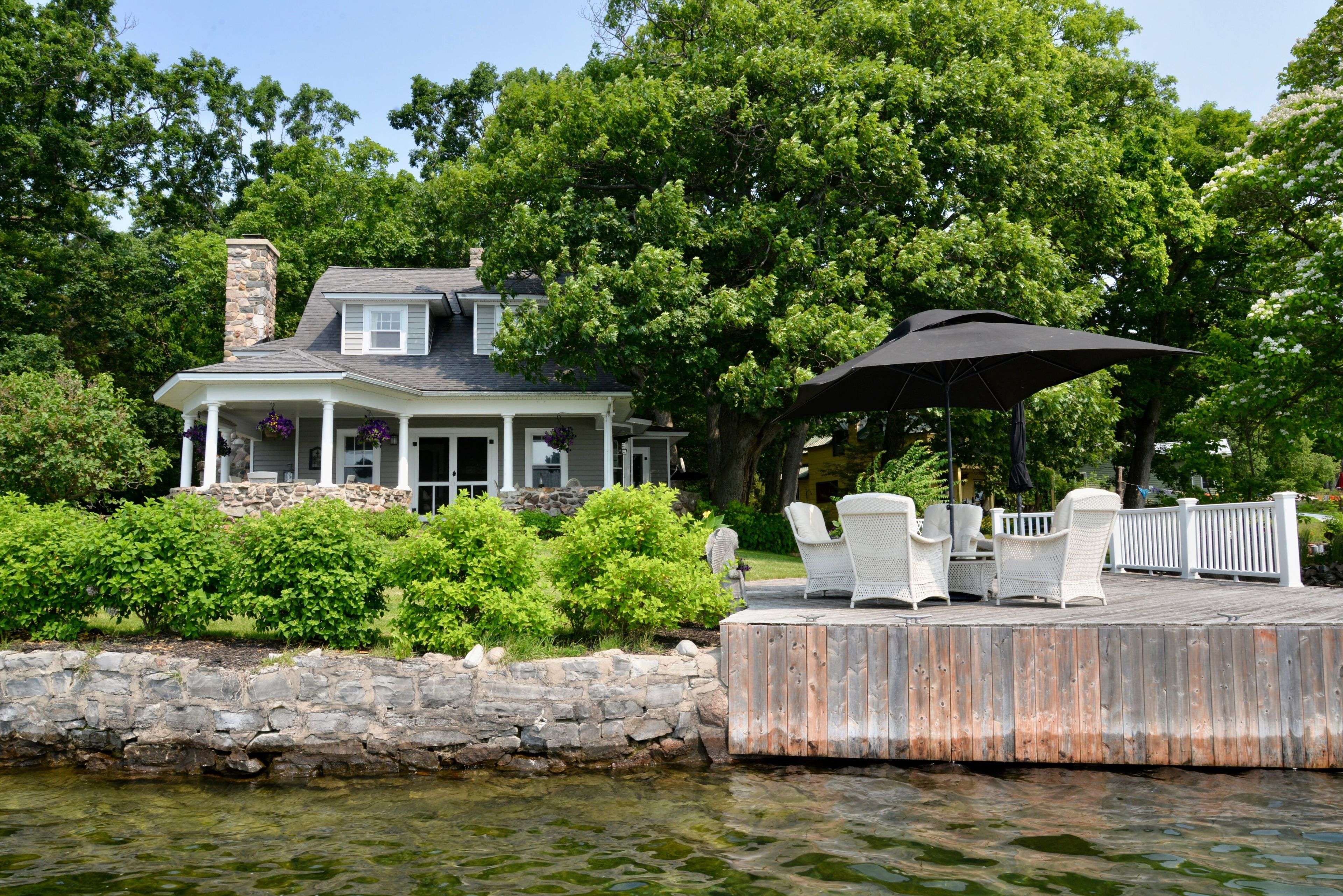 121 Tremont Park IS, Frontenac Islands, ON K7G 3C9