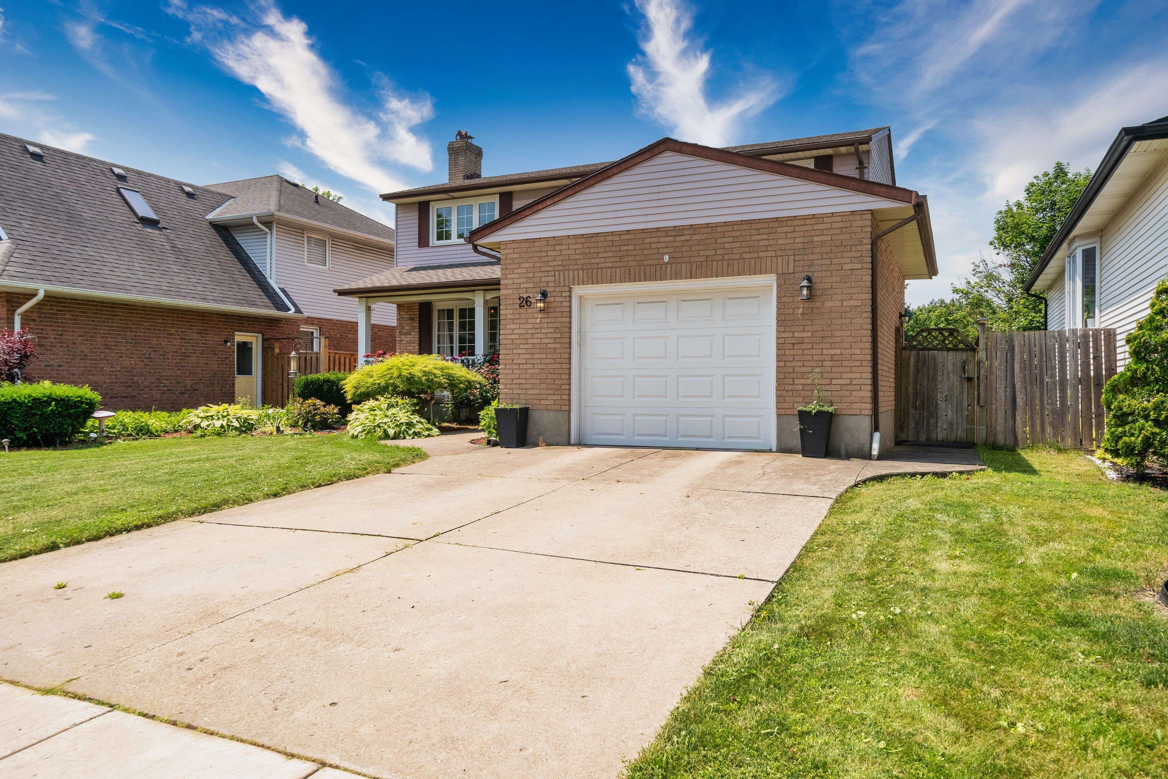 St. Catharines, ON L2S 2J4,26 CRESTCOMBE RD