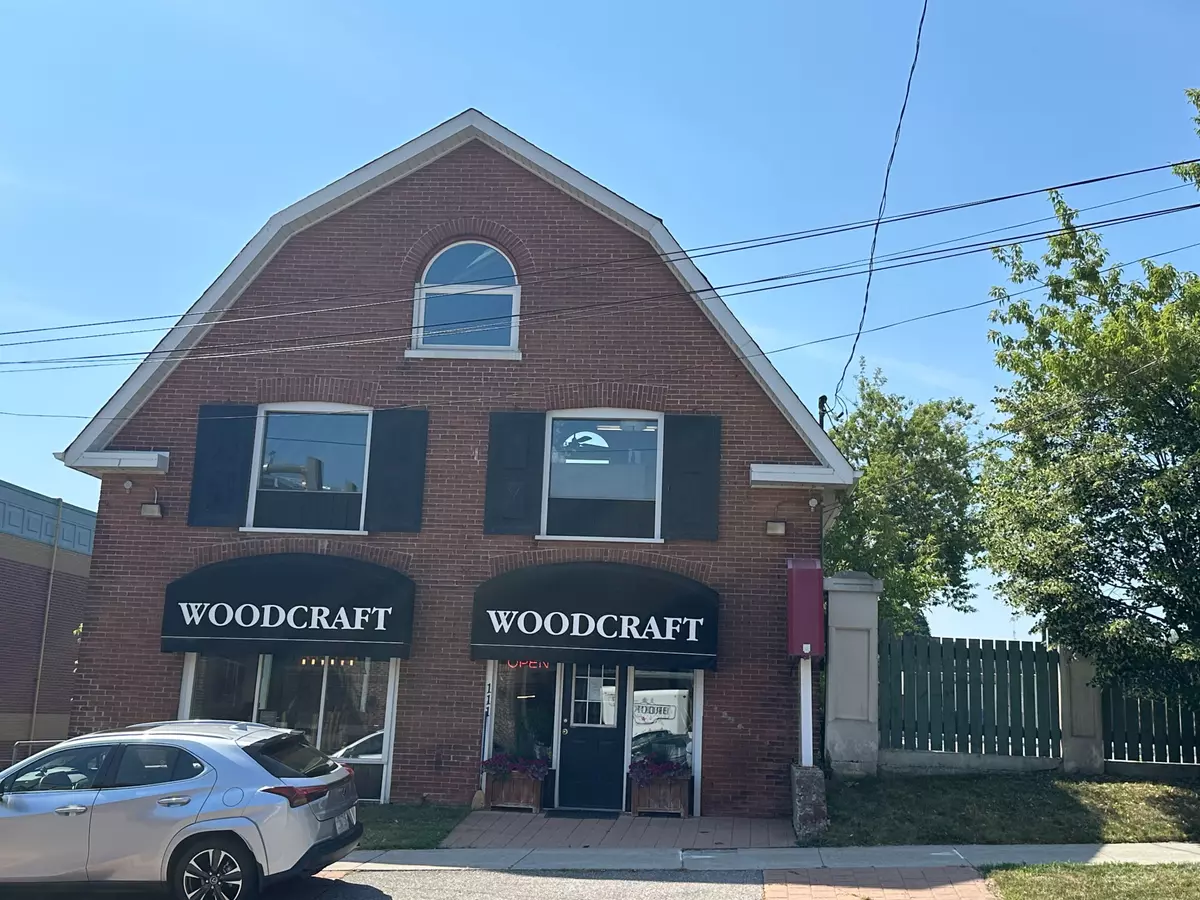 Whitby, ON L1N 6A4,111 Dunlop ST W